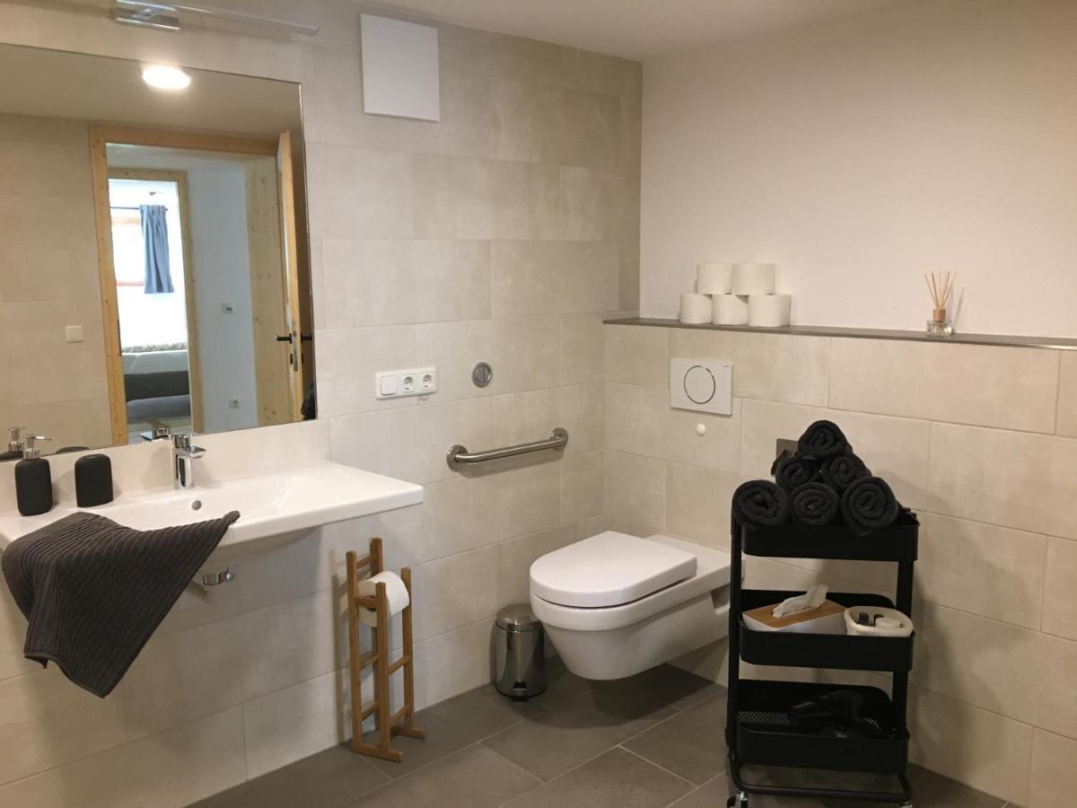 Ferienwohnung Stoablick - Barrierefrei Mit Bergblick Bad Goisern Kültér fotó